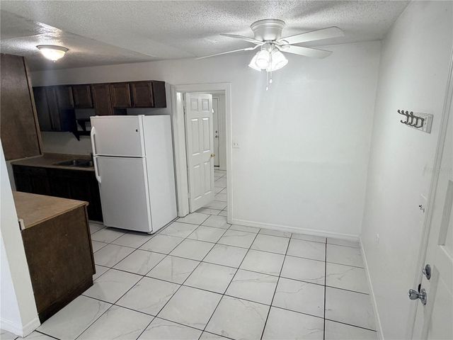 2216 MAYFLOWER AVENUE, Apopka, FL 32703