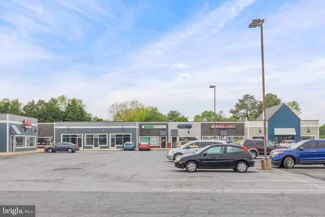 1043 WALKER RD, Dover, DE 19904