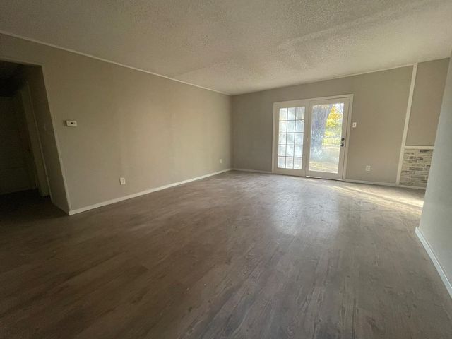 6840 Margaret Drive, Forest Hill, TX 76140
