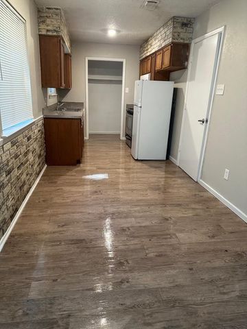 6840 Margaret Drive, Forest Hill, TX 76140