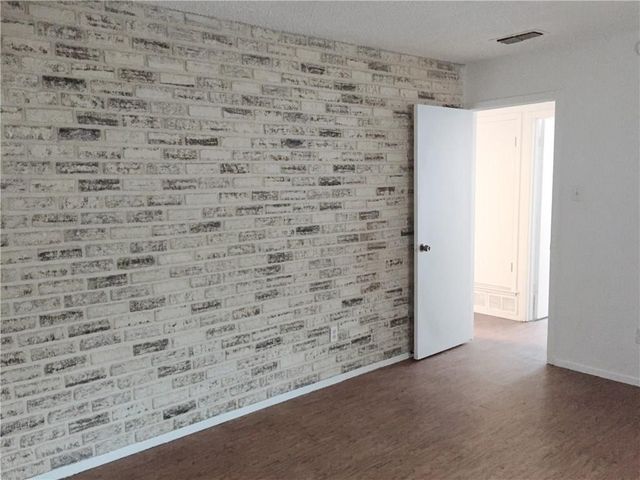 6840 Margaret Drive, Forest Hill, TX 76140