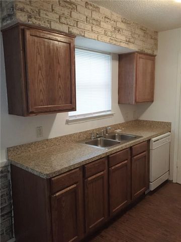 6840 Margaret Drive, Forest Hill, TX 76140