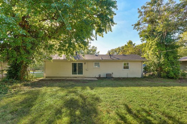 1934 N Yates Avenue, Springfield, MO 65803