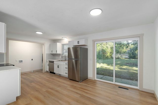 1934 N Yates Avenue, Springfield, MO 65803