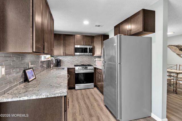 12 Dogwood Drive, Barnegat, NJ 08005