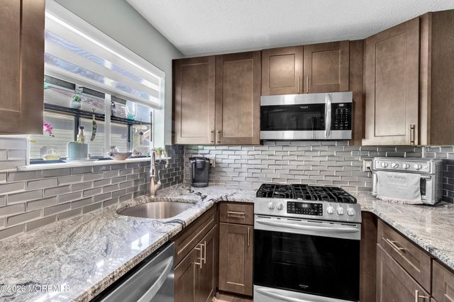12 Dogwood Drive, Barnegat, NJ 08005