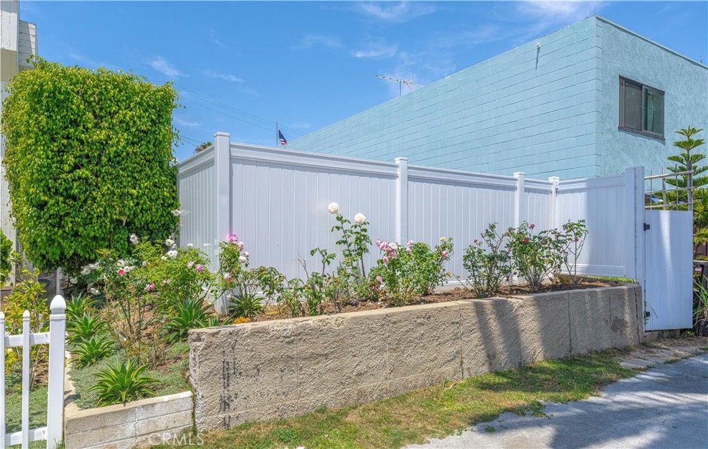 305 17th, Huntington Beach, CA 92648 — photo 5