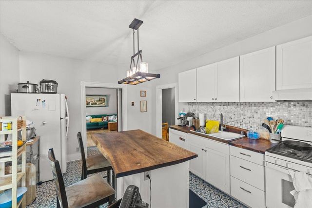 211-213 Saint Paul Street, Burlington, VT 05401