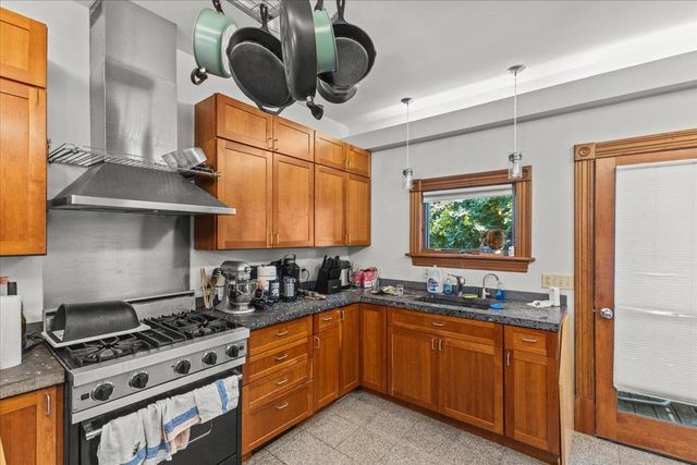 211-213 Saint Paul Street, Burlington, VT 05401