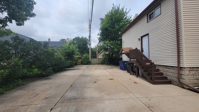 19 N Webster Street 2, Naperville, IL 60540