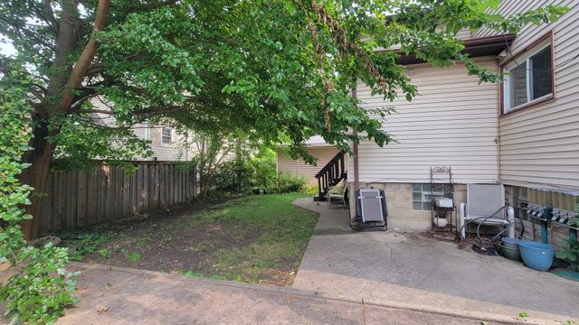 19 N Webster Street 2, Naperville, IL 60540