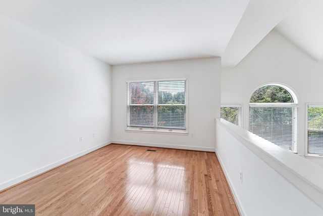 1443 HAMPTON HILL CIR, Mclean, VA 22101