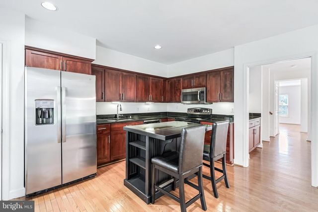 1443 HAMPTON HILL CIR, Mclean, VA 22101