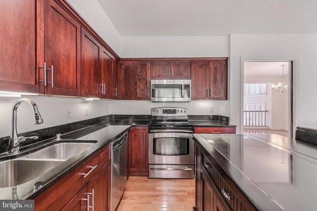 1443 HAMPTON HILL CIR, Mclean, VA 22101