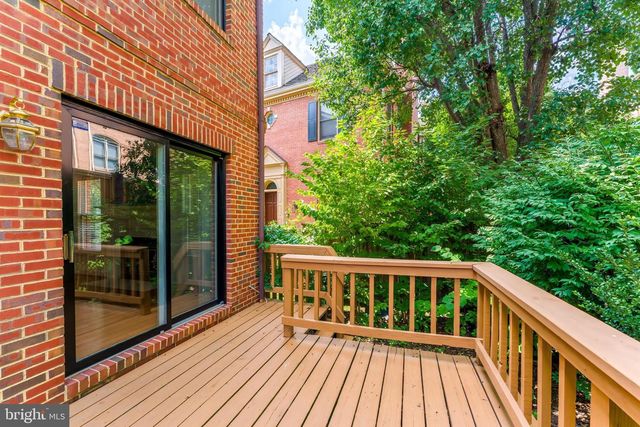 1443 HAMPTON HILL CIR, Mclean, VA 22101