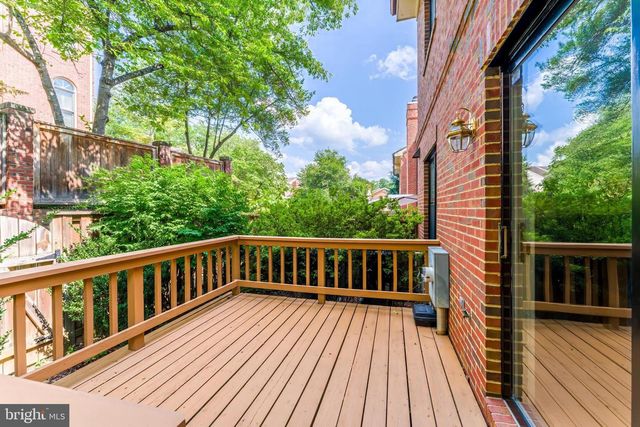 1443 HAMPTON HILL CIR, Mclean, VA 22101
