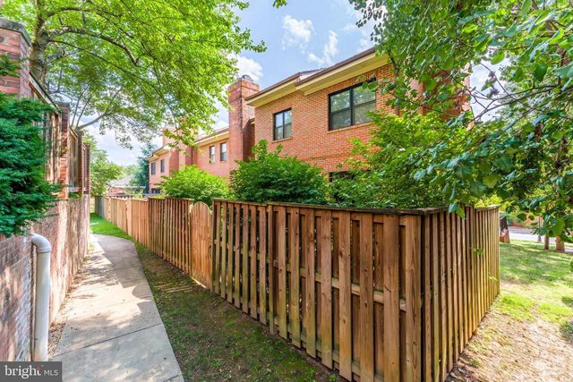 1443 HAMPTON HILL CIR, Mclean, VA 22101