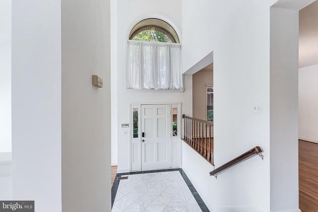 1443 HAMPTON HILL CIR, Mclean, VA 22101