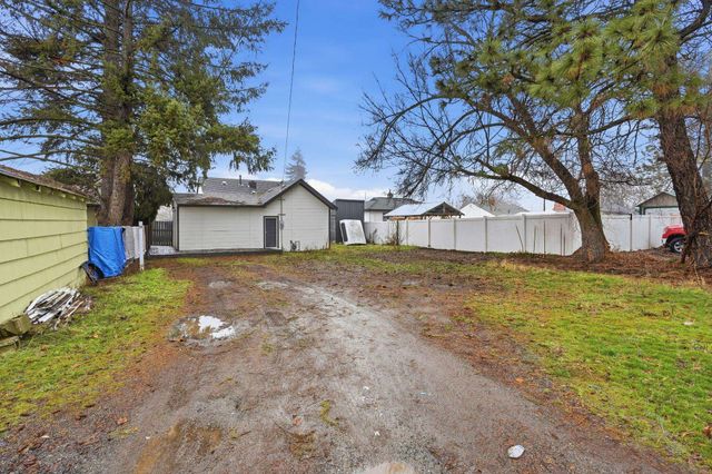4914 N Ash St, Spokane, WA 99205