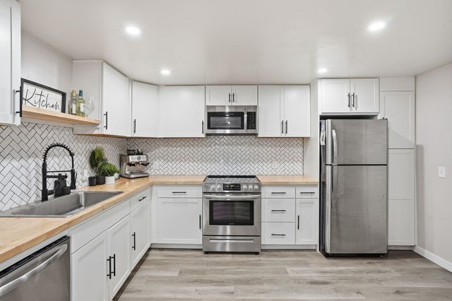 4914 N Ash St, Spokane, WA 99205