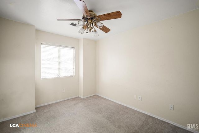 9820 Battersea Park Drive, Bakersfield, CA 93312