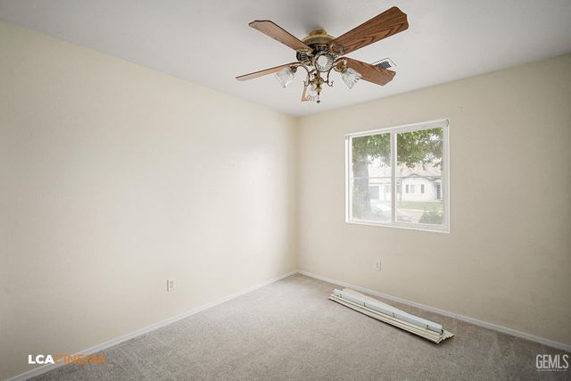 9820 Battersea Park Drive, Bakersfield, CA 93312