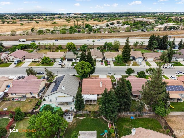 9820 Battersea Park Drive, Bakersfield, CA 93312