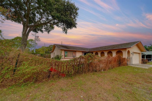 7833 BRISTOL COURT, St Petersburg, FL 33709