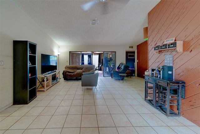 7833 BRISTOL COURT, St Petersburg, FL 33709