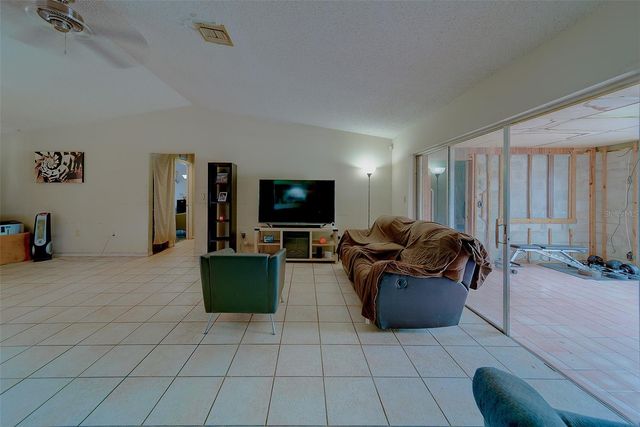 7833 BRISTOL COURT, St Petersburg, FL 33709