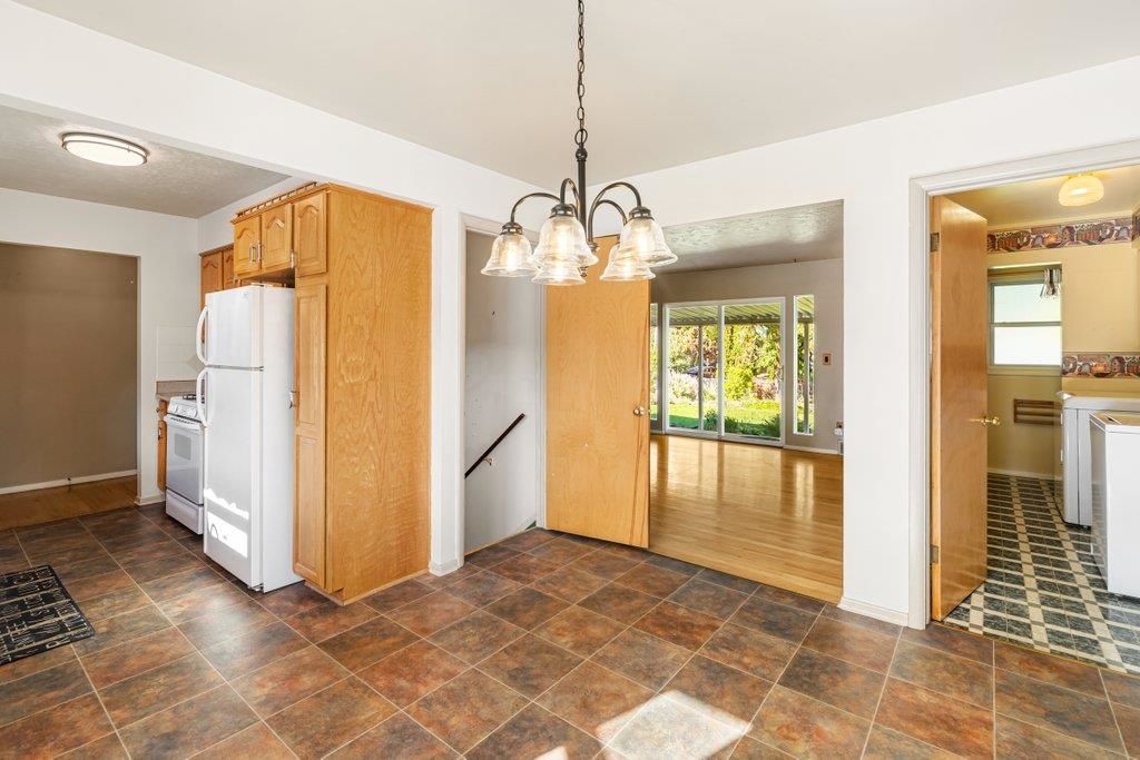 12725 E 10TH Ave, Spokane Valley, WA 99216 photo 3