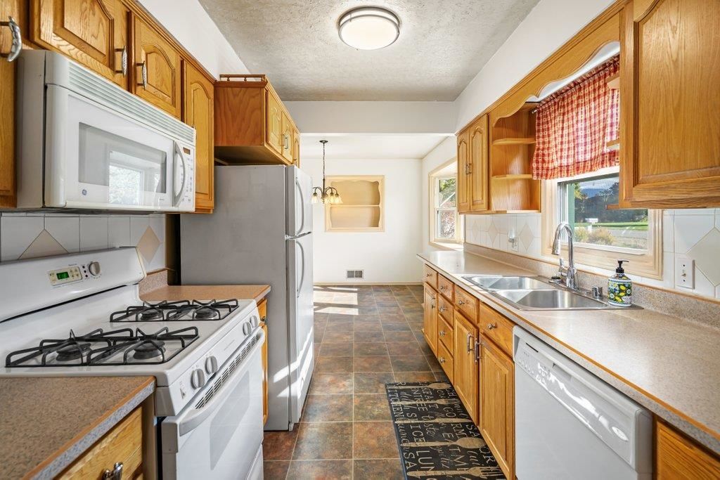 12725 E 10TH Ave, Spokane Valley, WA 99216 photo 5
