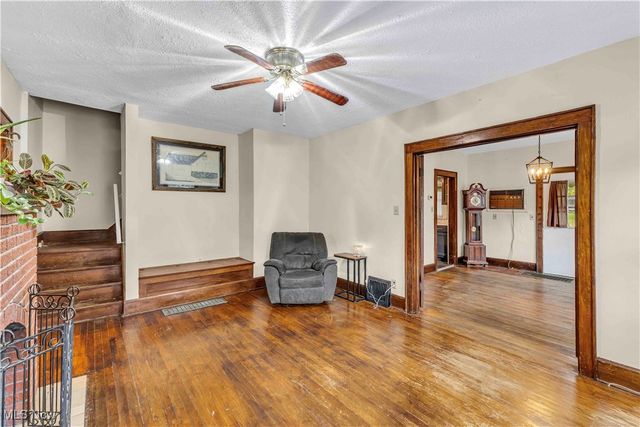 38 W 8th Street, Newton Falls, OH 44444