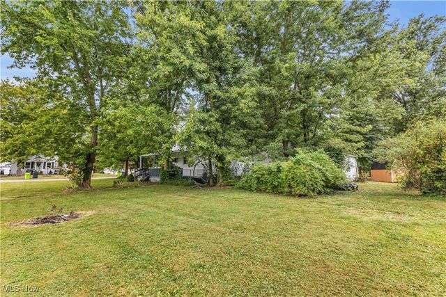 38 W 8th Street, Newton Falls, OH 44444