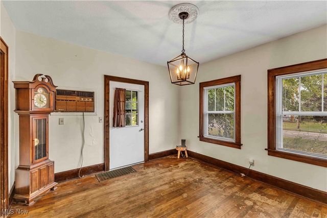 38 W 8th Street, Newton Falls, OH 44444