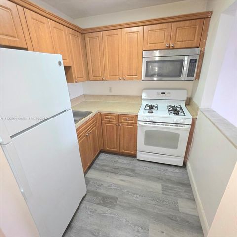 14500 SW 88th Ave 255, Palmetto Bay, FL 33176