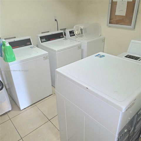 14500 SW 88th Ave 255, Palmetto Bay, FL 33176