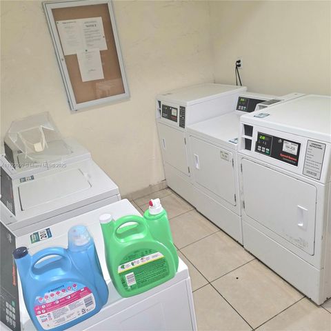 14500 SW 88th Ave 255, Palmetto Bay, FL 33176