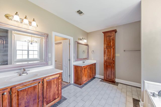 200 Lansdown Drive, Houma, LA 70364