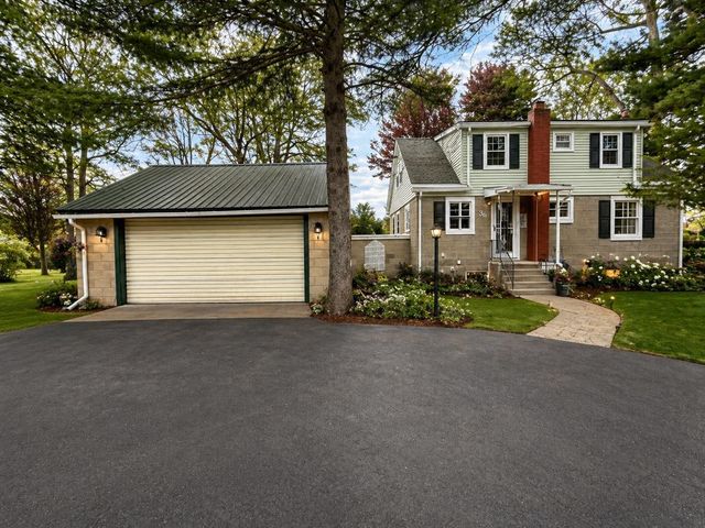 36 Loaldo Drive, Burlington, VT 05408