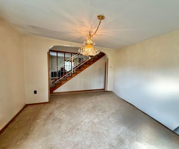 36 Loaldo Drive, Burlington, VT 05408