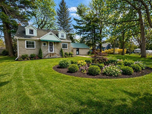 36 Loaldo Drive, Burlington, VT 05408
