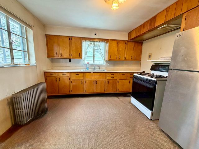 36 Loaldo Drive, Burlington, VT 05408
