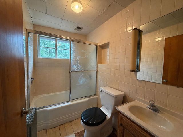 36 Loaldo Drive, Burlington, VT 05408