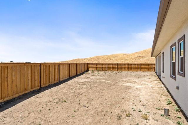 8388 Iron Creek Drive, Friant, CA 93626