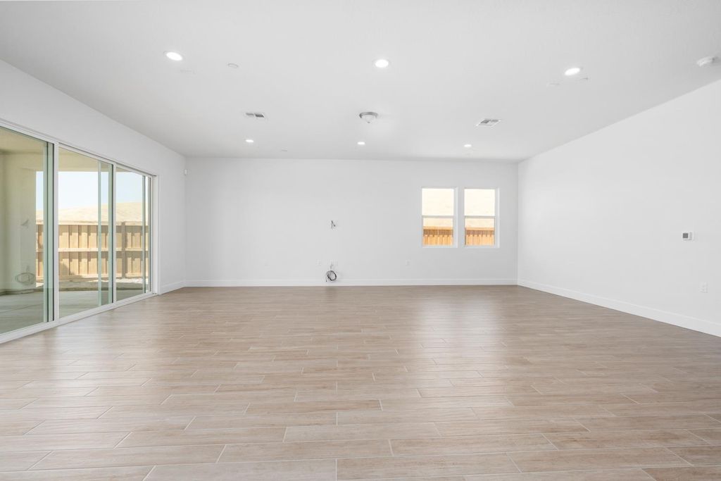 Image 17 of property listing at 8388 Iron Creek Drive, Friant, CA 93626