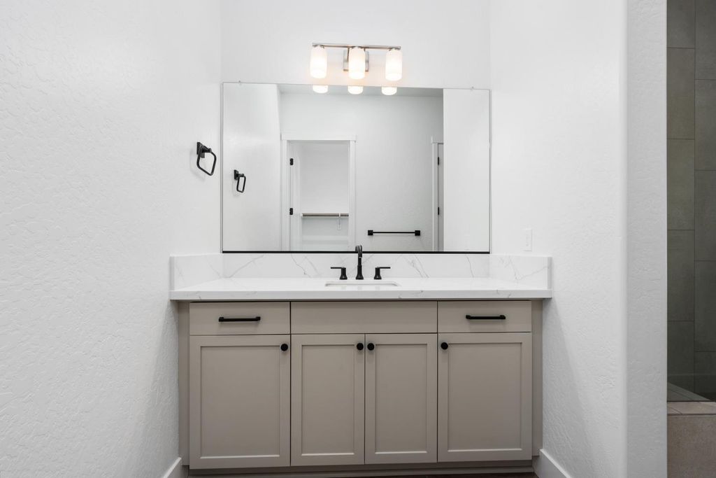 Image 24 of property listing at 8388 Iron Creek Drive, Friant, CA 93626