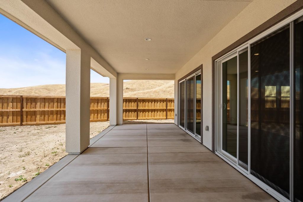 Image 36 of property listing at 8388 Iron Creek Drive, Friant, CA 93626