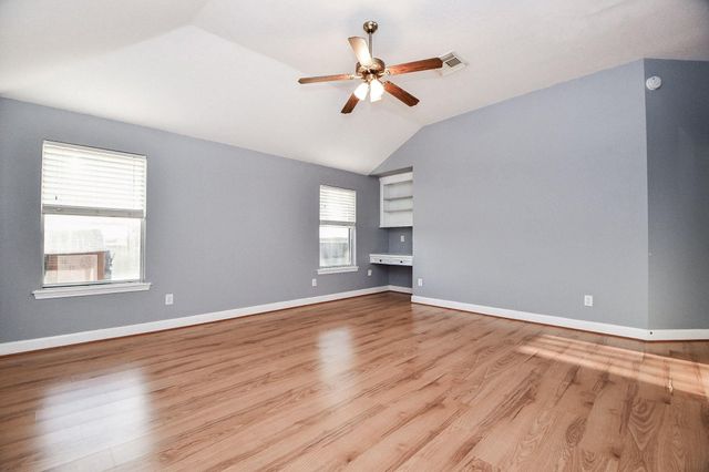 4865 Heathrow Lane, Alvin, TX 77511