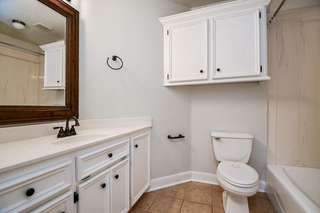 4865 Heathrow Lane, Alvin, TX 77511